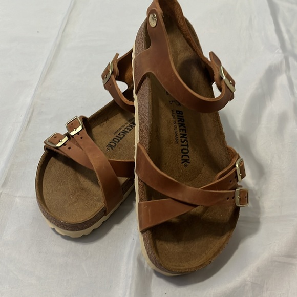 NWOT BIRKENSTOCK STRAPPY SANDALS - Picture 6 of 7